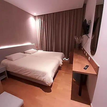 Byzantion Hotel Mystras